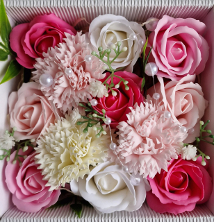 Kvetinová ozdoba - FLOWERBOX DARČEKOVÝ SET MYDLOVÉ RUŽE KVETY DARČEKOVÁ VONNÁ KRABIČKA
